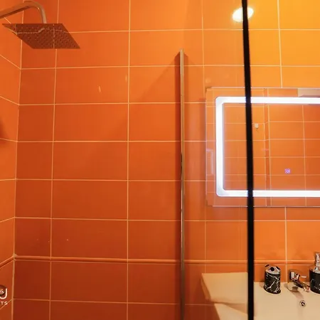 Miku - Perfect 1bedroom At Komuna E Parisit