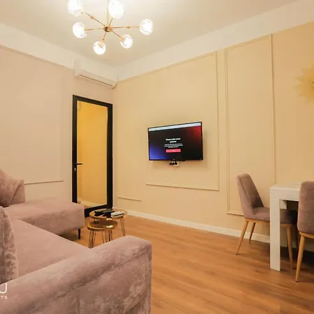 Miku - Perfect 1bedroom At Komuna E Parisit Daire