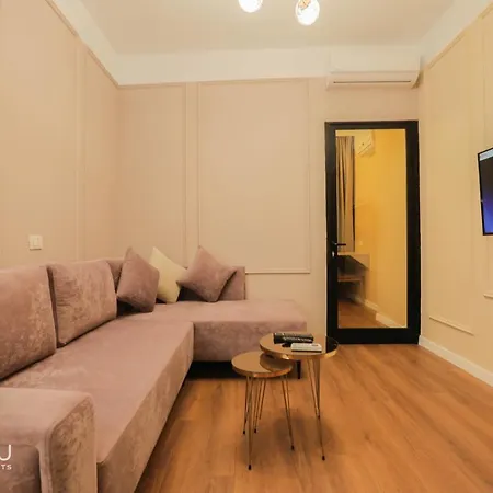 Miku - Perfect 1bedroom At Komuna E Parisit