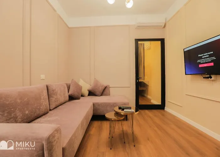 Miku - Perfect 1bedroom At Komuna E Parisit