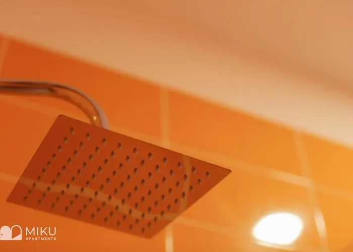 Miku - Perfect 1bedroom At Komuna E Parisit