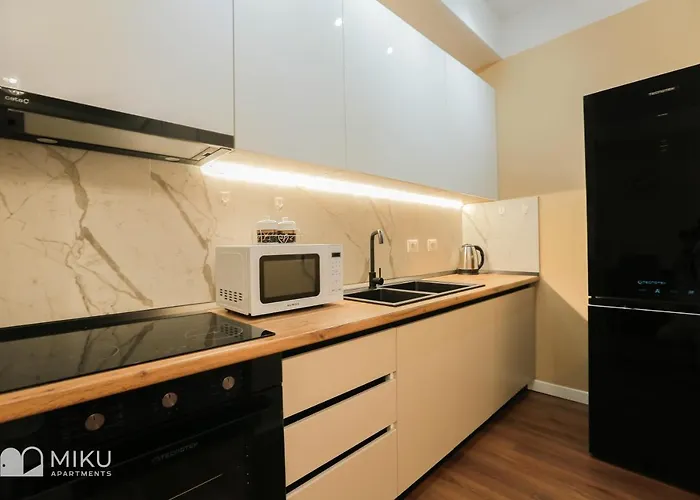 Miku - Perfect 1bedroom At Komuna E Parisit Appartement *