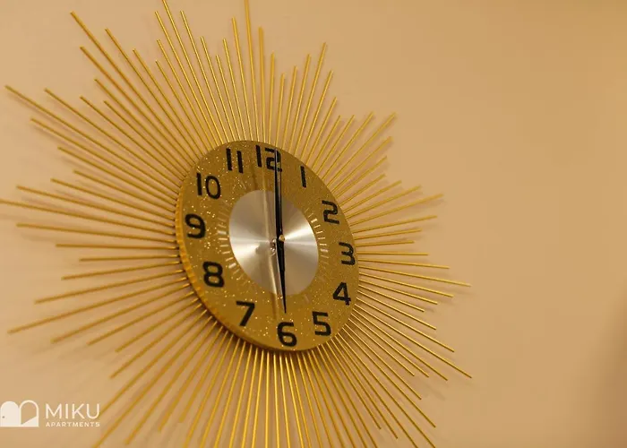 Miku - Perfect 1bedroom At Komuna E Parisit