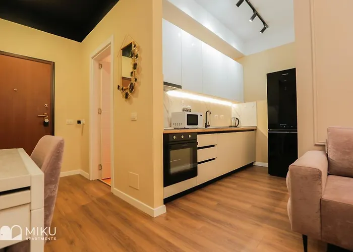 Miku - Perfect 1bedroom At Komuna E Parisit Appartement *